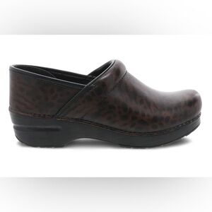 NEW Dansko Clogs